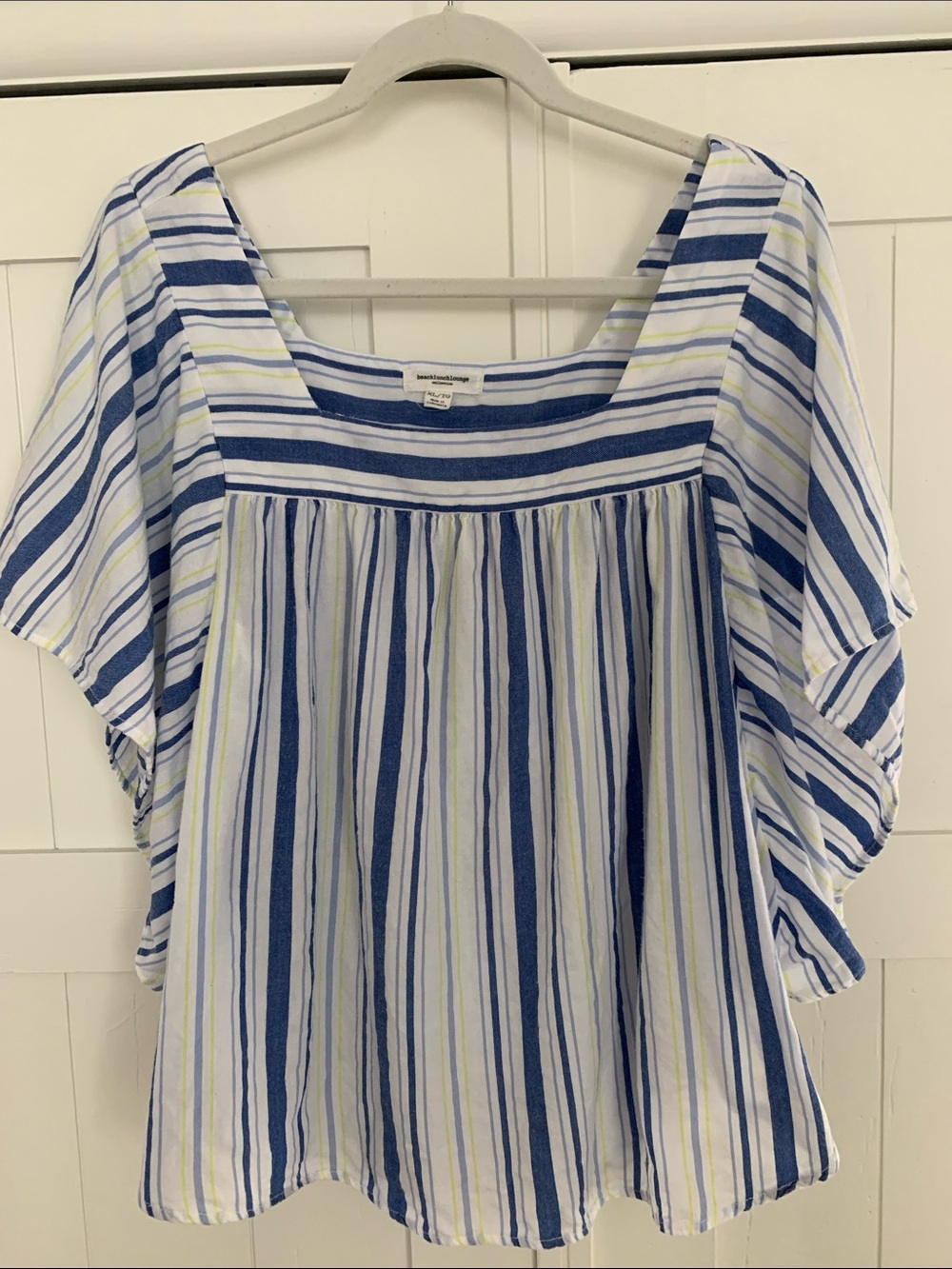BeachLunchLounge Butterfly Sleeve Top Size XL